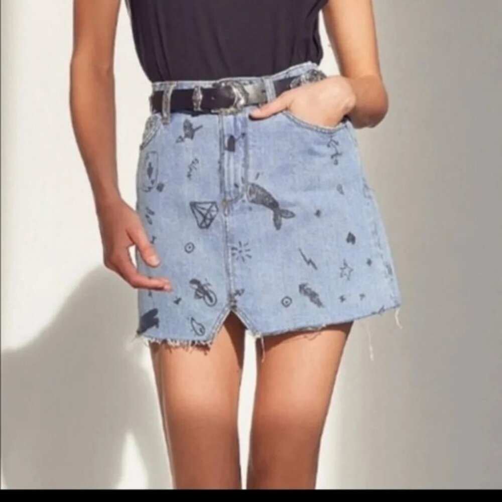 BDG Urban Outfitters Notched Graffiti Denim Mini Skirt Sz M
